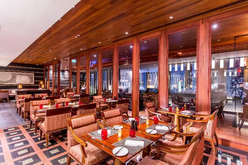 هتل Crowne Plaza Bangkok Parque Lumpini