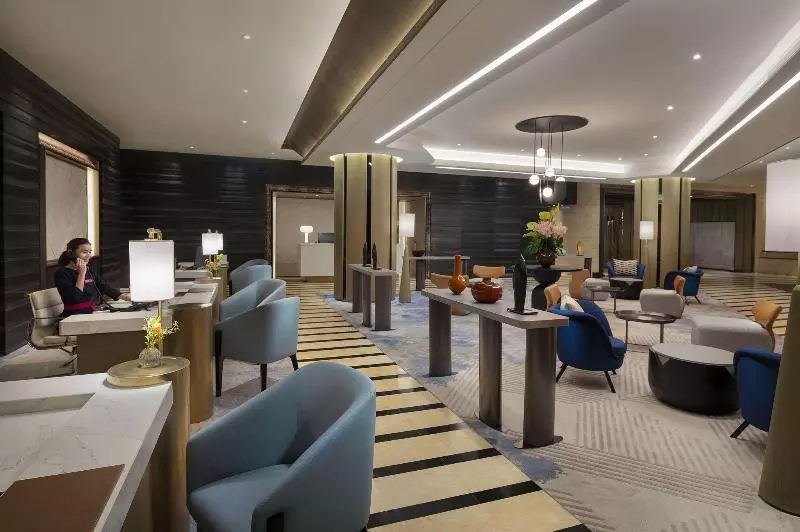 هتل Crowne Plaza Bangkok Parque Lumpini