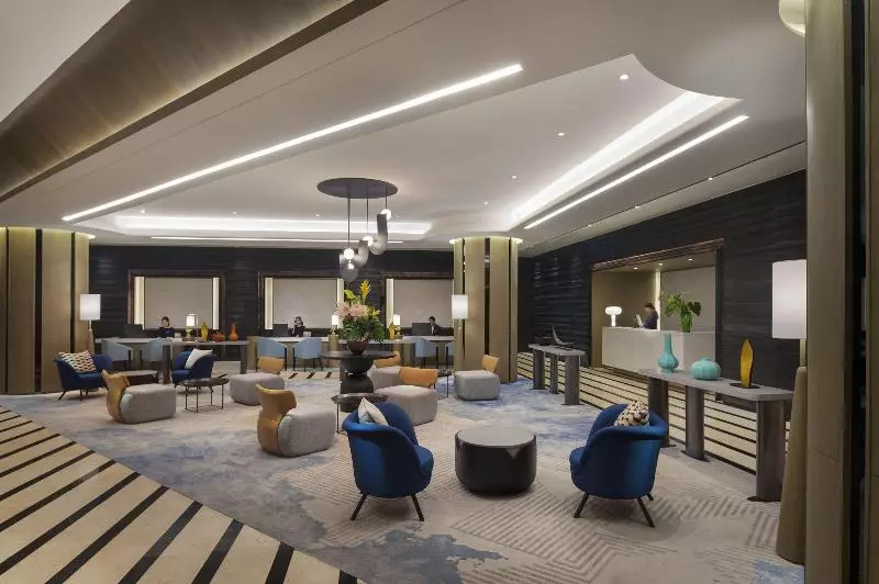 هتل Crowne Plaza Bangkok Parque Lumpini