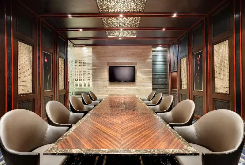 هتل Crowne Plaza Bangkok Parque Lumpini