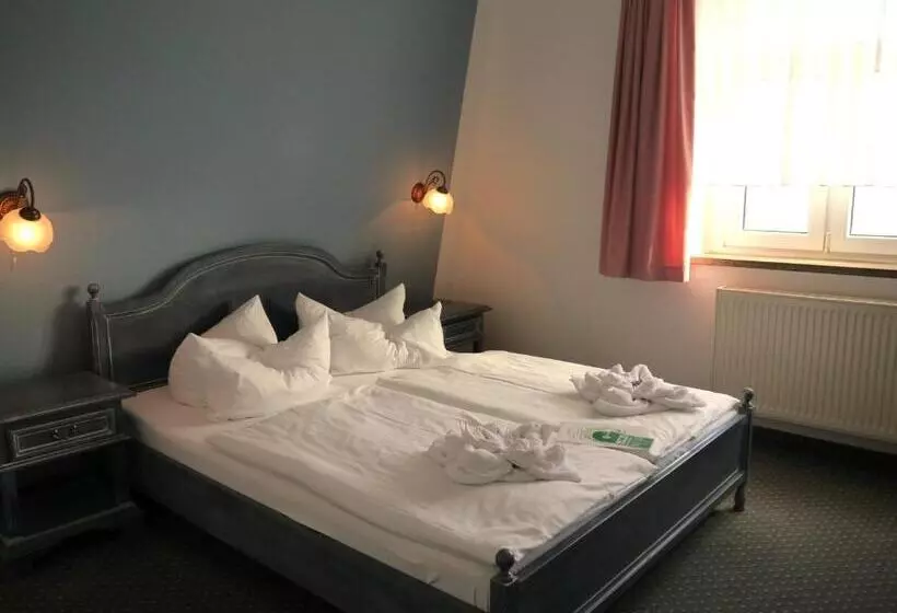 هتل Esplanade Garni