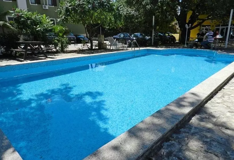 Отель Hilde Green House