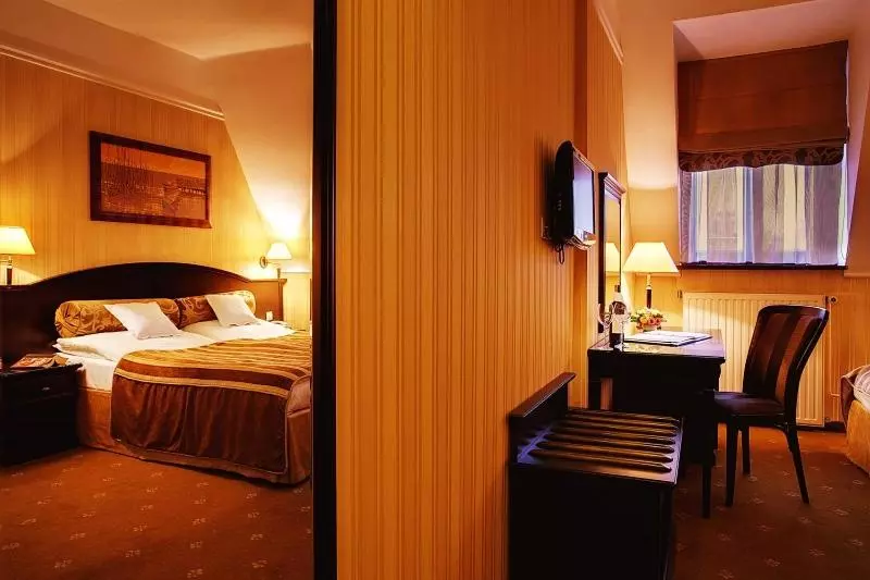 Отель President