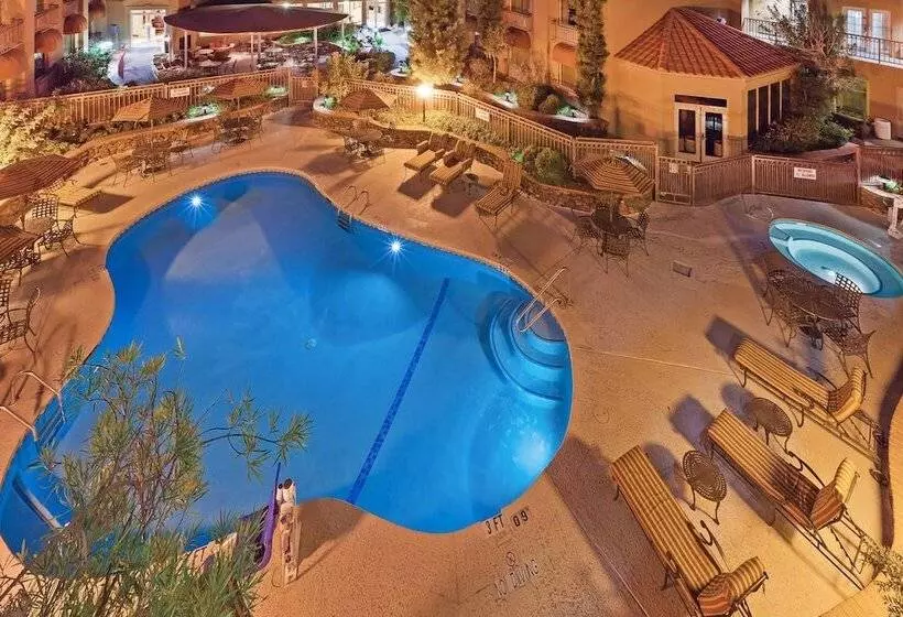Radisson Hotel El Paso Airport