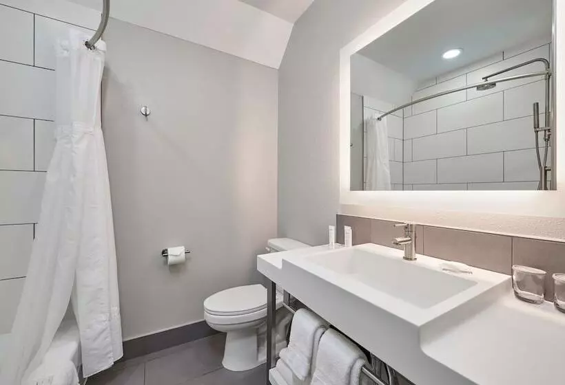 Radisson Hotel El Paso Airport