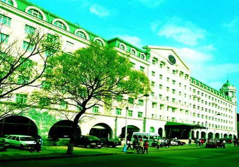 酒店 Songhuajiang Gloria Inn