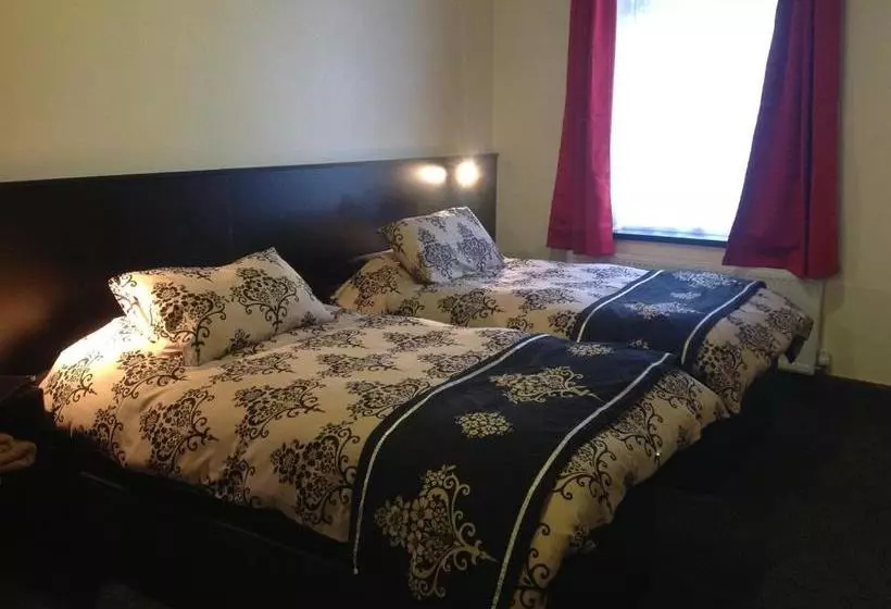 בית מלון כפרי The Fair Green