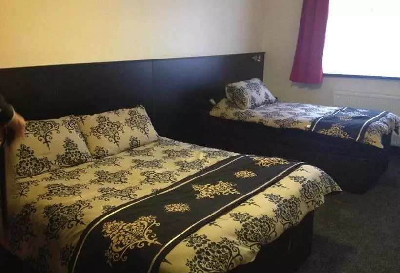 בית מלון כפרי The Fair Green