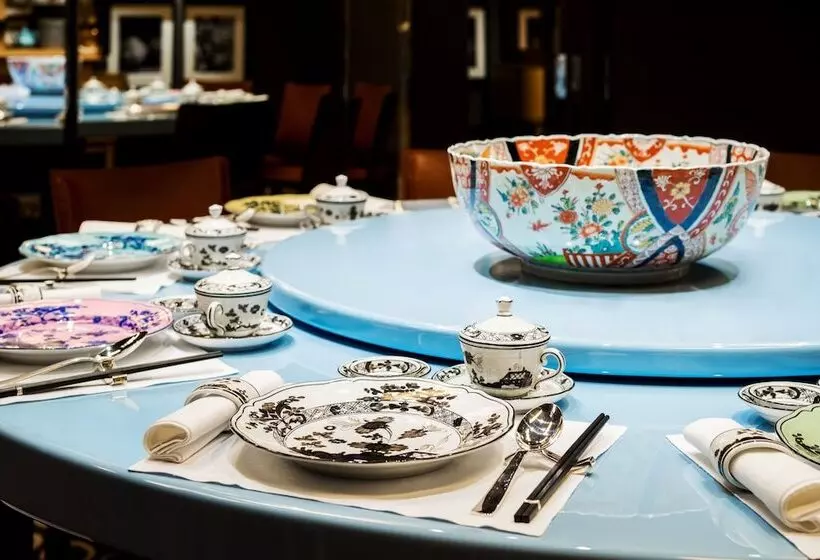 هتل The Ritzcarlton, Millenia Singapore