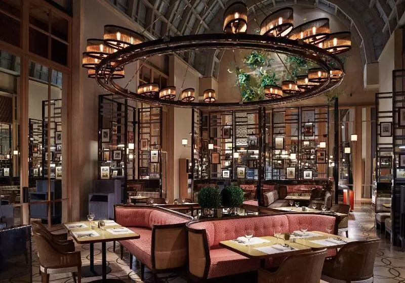 هتل The Ritzcarlton, Millenia Singapore