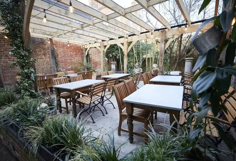 ホテル Wykeham Arms