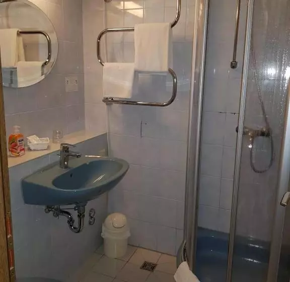 Hotelli Zum Mückenberger Hof