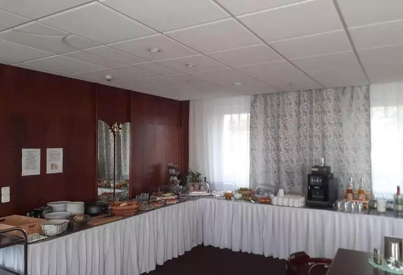 Hotelli Zum Mückenberger Hof