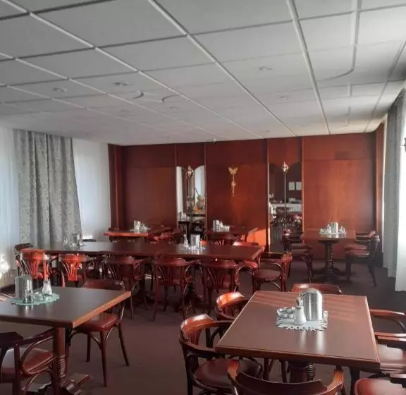 Hotelli Zum Mückenberger Hof