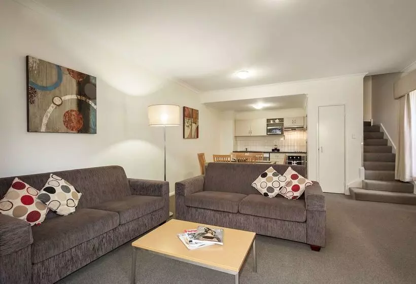 Best Western Northbridge Apartments