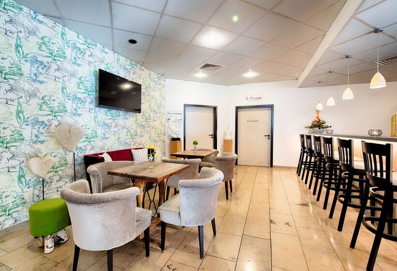 Achat Hotel Stuttgart Zuffenhausen