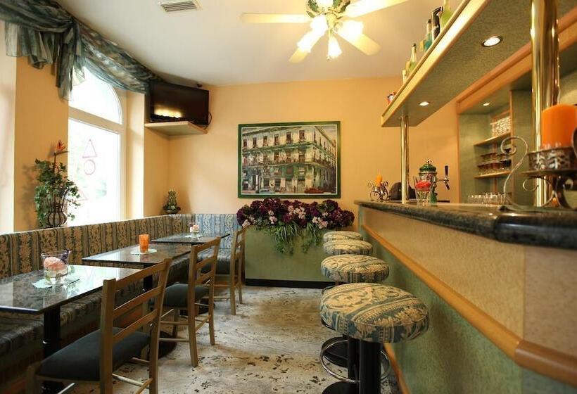 Adesso Hotel Kassel Pay At Property On Arrival Ihr Automatenhotel In Kassel