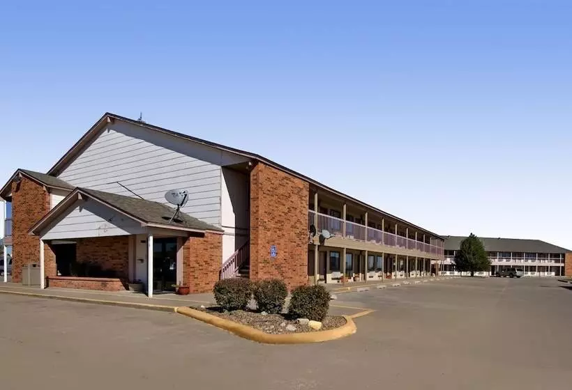 هتل Americas Best Value Inn Garden City