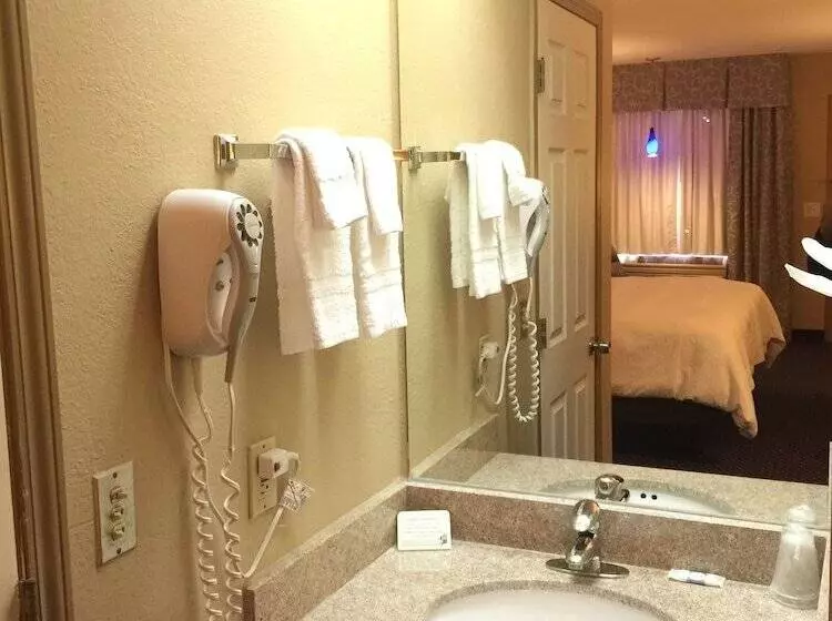 هتل Americas Best Value Inn Garden City