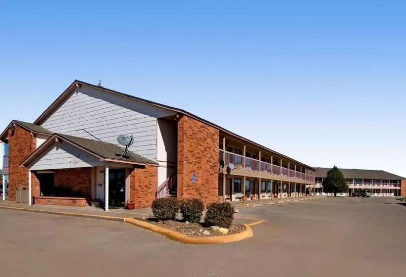 هتل Americas Best Value Inn Garden City