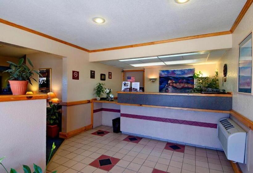 ホテル Americas Best Value Inn Garden City