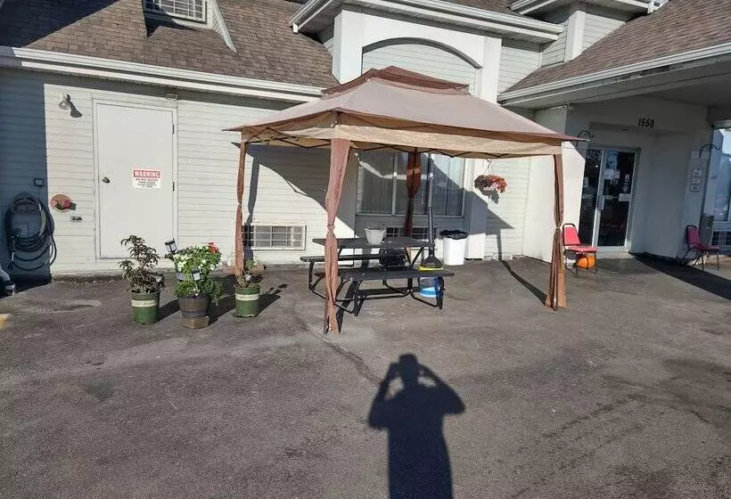 هتل Americas Best Value Inn Kalispell