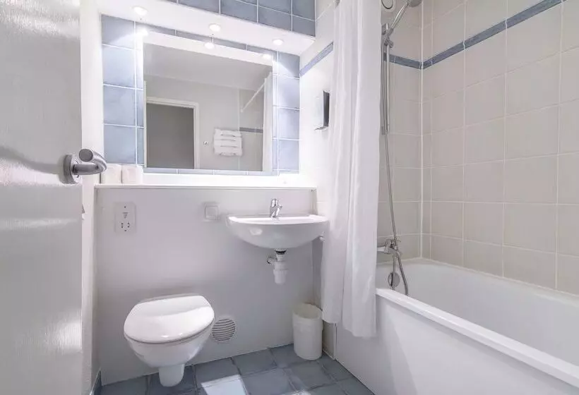 Отель Campanile Liverpool