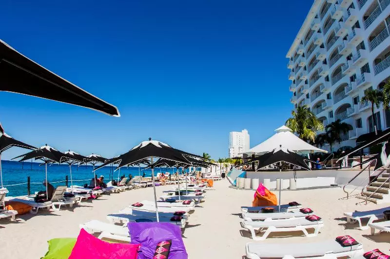 Coral Princess Hotel & Dive Resort