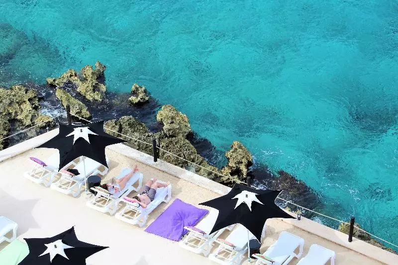 Coral Princess Hotel & Dive Resort