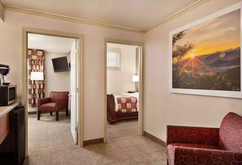 Отель Days Inn By Wyndham Airport/maine Mall