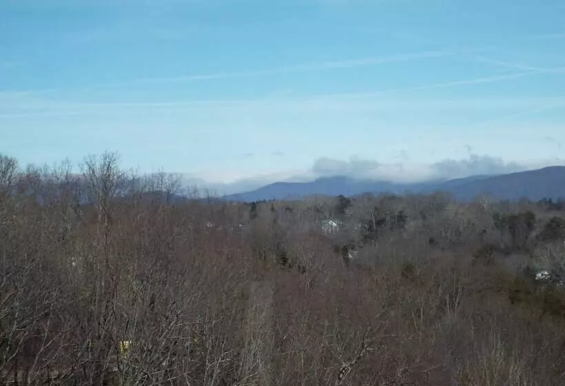 호텔 Days Inn By Wyndham Dahlonega University Area