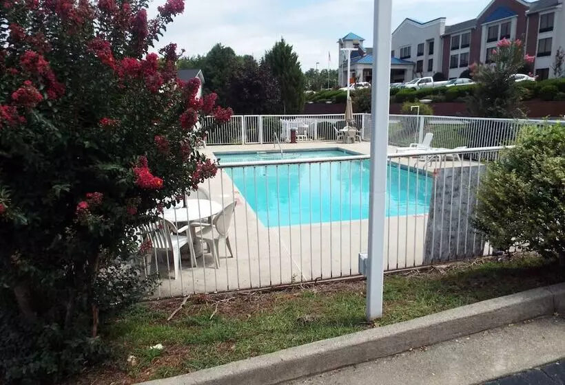 호텔 Days Inn By Wyndham Dahlonega University Area