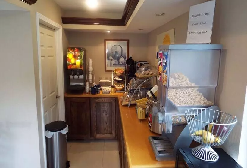 호텔 Days Inn By Wyndham Dahlonega University Area