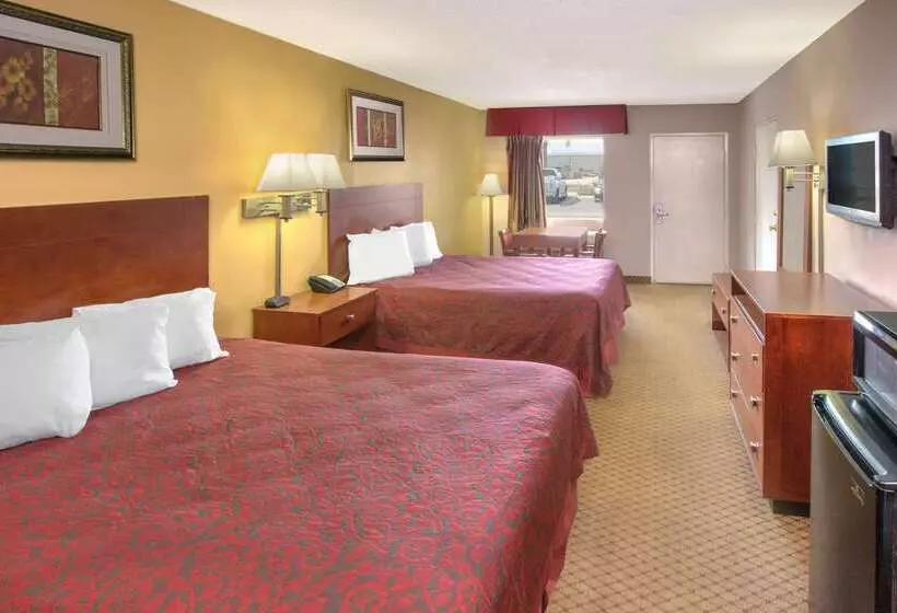 Отель Days Inn By Wyndham Gulfport