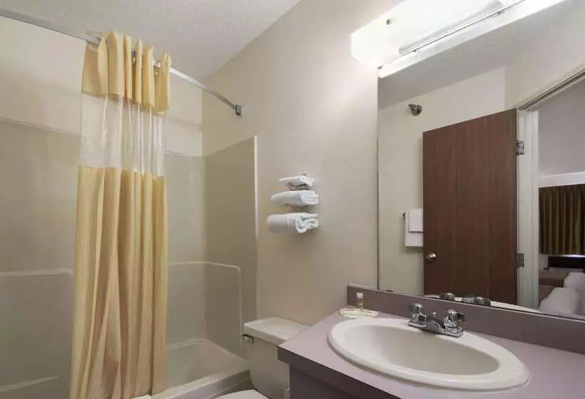 Hotelli Days Inn By Wyndham Hinckley