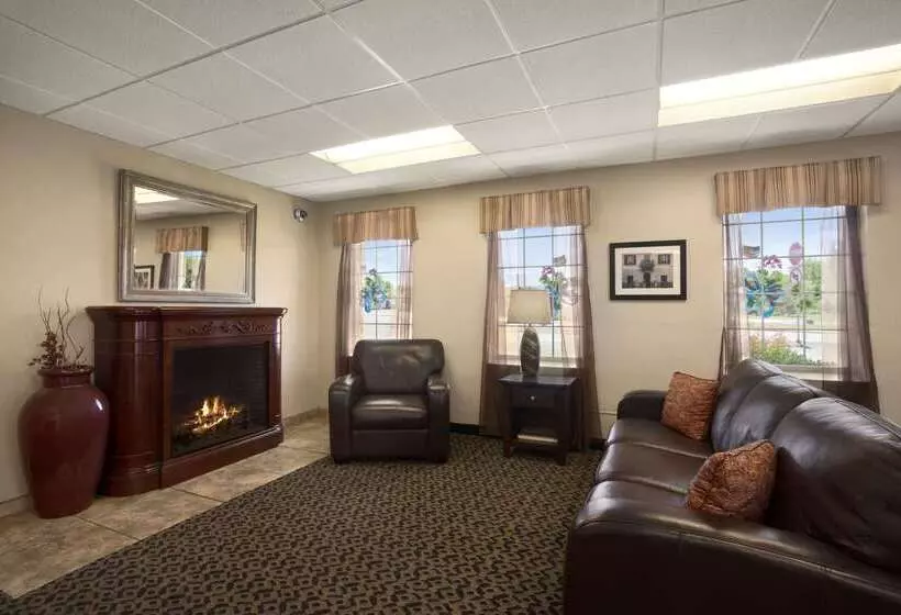 هتل Days Inn By Wyndham Montrose