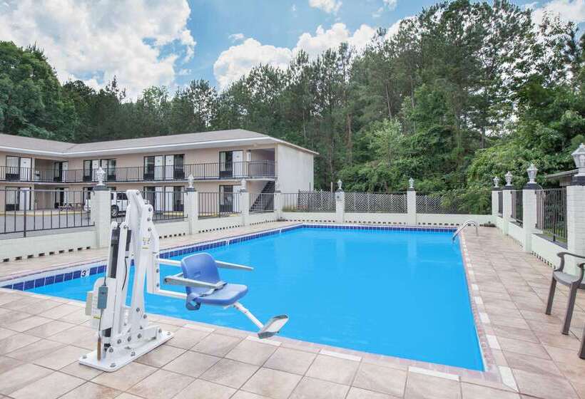 ホテル Days Inn By Wyndham Newton Ms/i 20