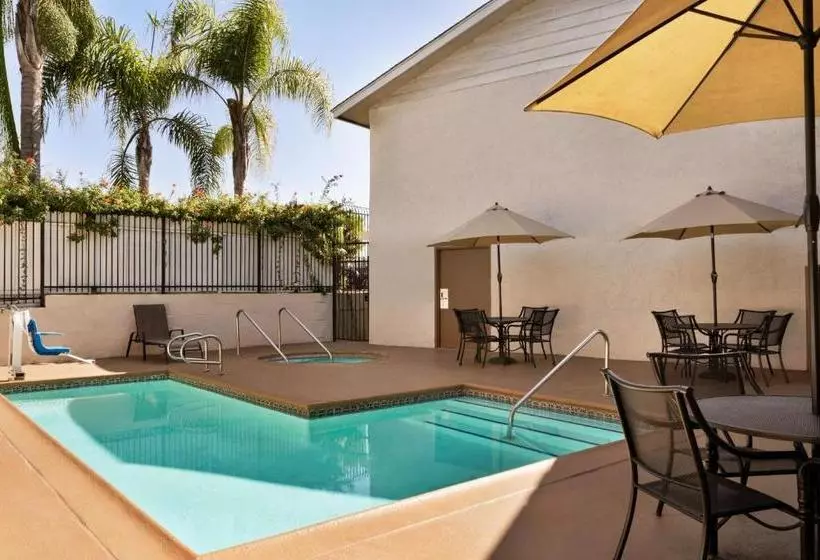 酒店 Days Inn & Suites By Wyndham San Diego Sdsu