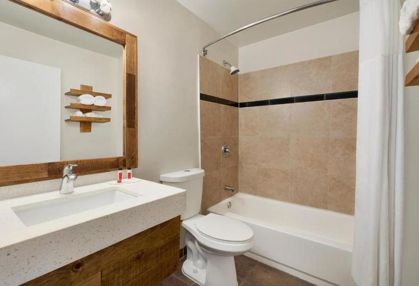 فندق Days Inn & Suites By Wyndham San Diego Sdsu