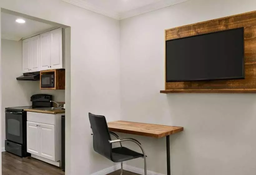 酒店 Days Inn & Suites By Wyndham San Diego Sdsu