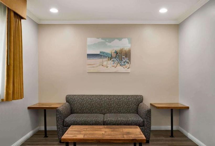 فندق Days Inn & Suites By Wyndham San Diego Sdsu