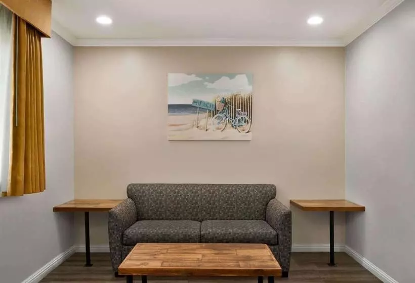 酒店 Days Inn & Suites By Wyndham San Diego Sdsu