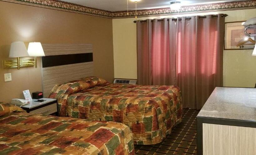 בית מלון כפרי Deluxe Inn Nebraska City