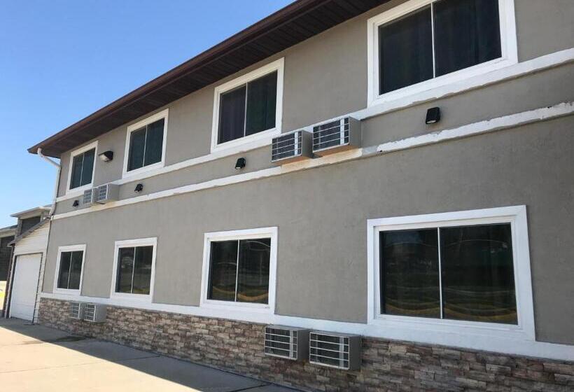 בית מלון כפרי Deluxe Inn Nebraska City