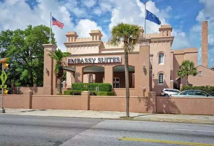 ホテル Embassy Suites By Hilton Charleston Historic District