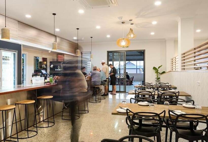 בית מלון כפרי Geraldton Motor Inn