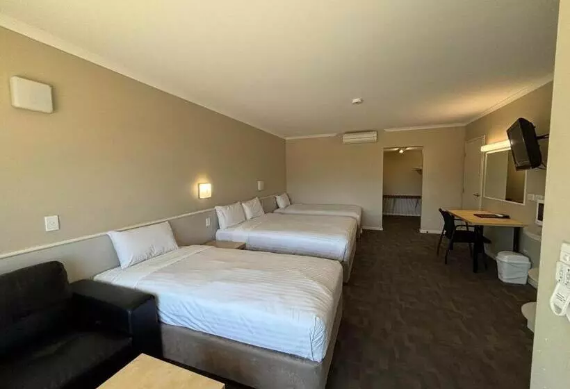 Отель Geraldton Motor Inn