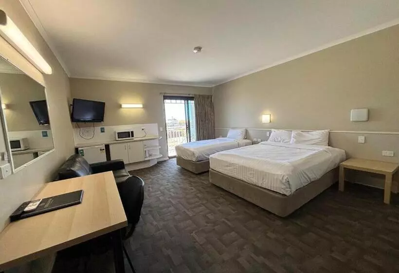 Отель Geraldton Motor Inn