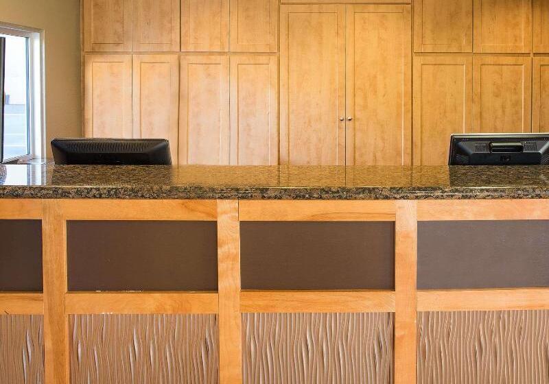 בית מלון כפרי Howard Johnson By Wyndham National City/san Diego South