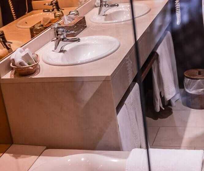 فندق Hôtel La Grappe D Or